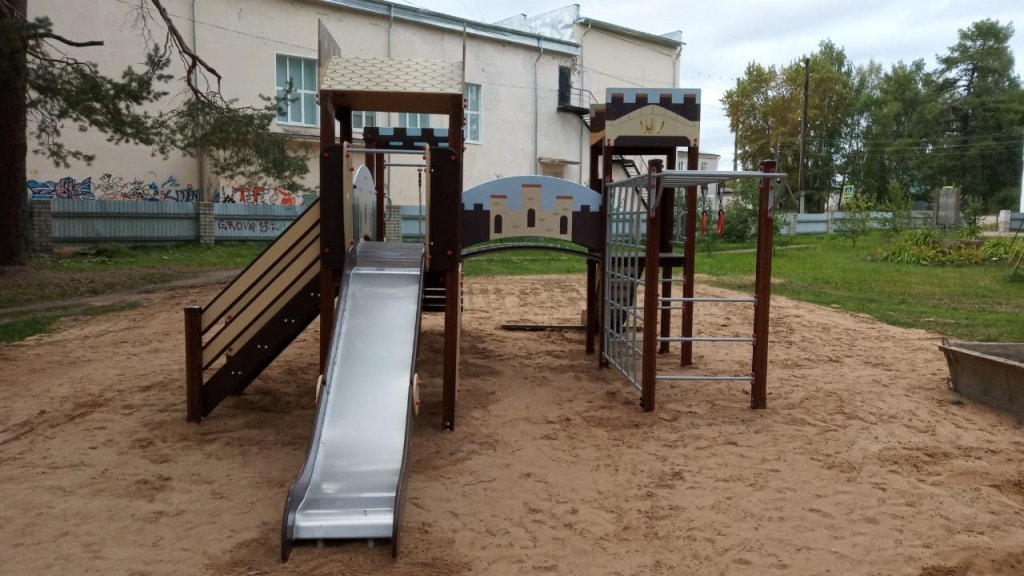 Доставка и установка металлических детских площадок в Благовещенске